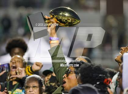 Thumbnail 1 in DeSoto @ Southlake Carroll (UIL 6A D2 Football Semifinal) photogallery.