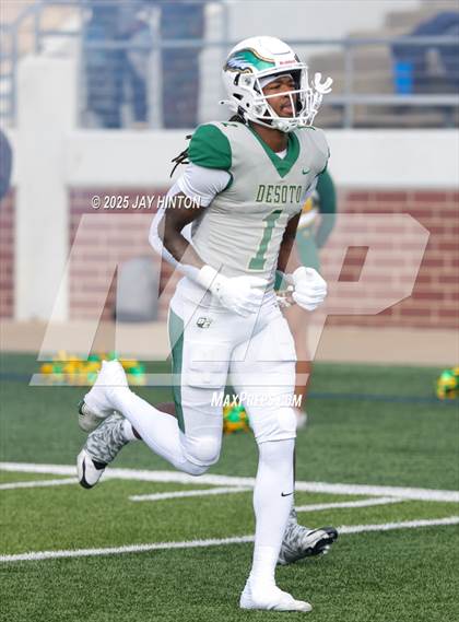 Thumbnail 1 in DeSoto @ Southlake Carroll (UIL 6A D2 Football Semifinal) photogallery.