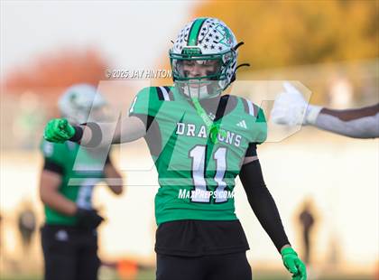 Thumbnail 3 in DeSoto @ Southlake Carroll (UIL 6A D2 Football Semifinal) photogallery.