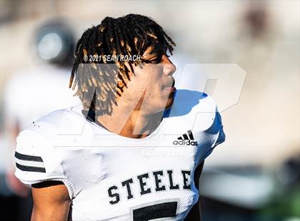 Thumbnail 1 in Steele vs. Westlake (UIL 6A Division 1 Quarterfinal) photogallery.
