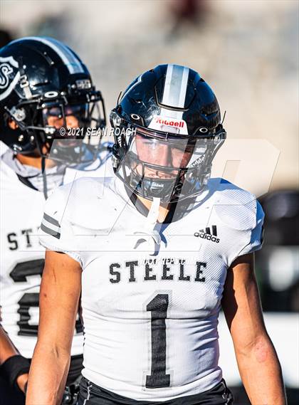 Thumbnail 2 in Steele vs. Westlake (UIL 6A Division 1 Quarterfinal) photogallery.