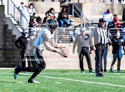 Thumbnail 2 in Steele vs. Westlake (UIL 6A Division 1 Quarterfinal) photogallery.