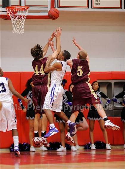 Thumbnail 1 in Whitney vs. Sacramento (CIF SJS D3 Semifinal) photogallery.
