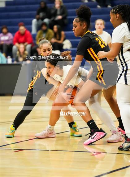 Thumbnail 1 in Sierra vs Dakota Ridge (Dakota Ridge Varsity Tournament) photogallery.