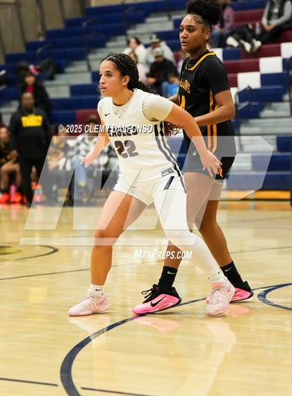 Thumbnail 3 in Sierra vs Dakota Ridge (Dakota Ridge Varsity Tournament) photogallery.