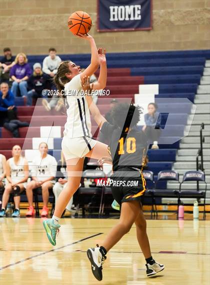 Thumbnail 3 in Sierra vs Dakota Ridge (Dakota Ridge Varsity Tournament) photogallery.