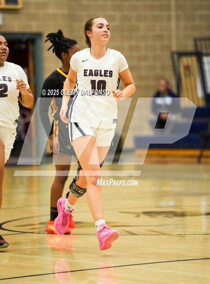 Thumbnail 3 in Sierra vs Dakota Ridge (Dakota Ridge Varsity Tournament) photogallery.