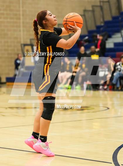 Thumbnail 3 in Sierra vs Dakota Ridge (Dakota Ridge Varsity Tournament) photogallery.