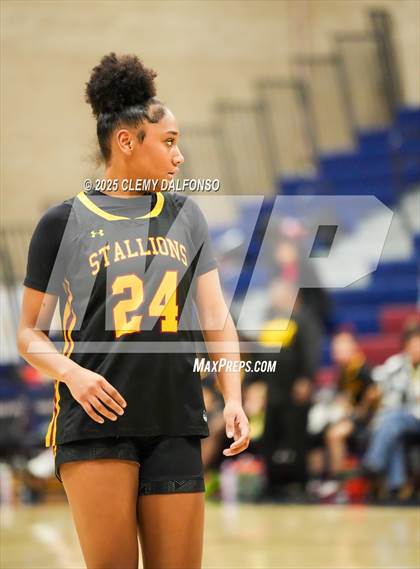 Thumbnail 1 in Sierra vs Dakota Ridge (Dakota Ridge Varsity Tournament) photogallery.