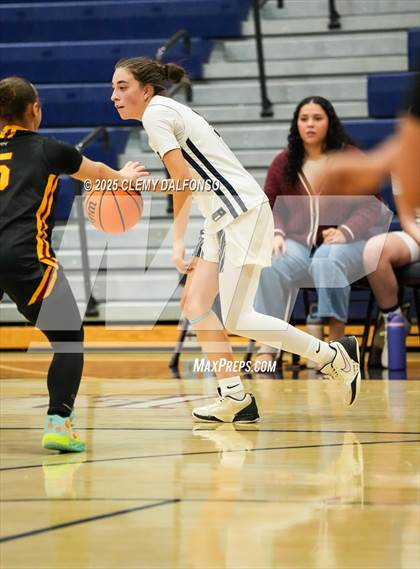 Thumbnail 3 in Sierra vs Dakota Ridge (Dakota Ridge Varsity Tournament) photogallery.