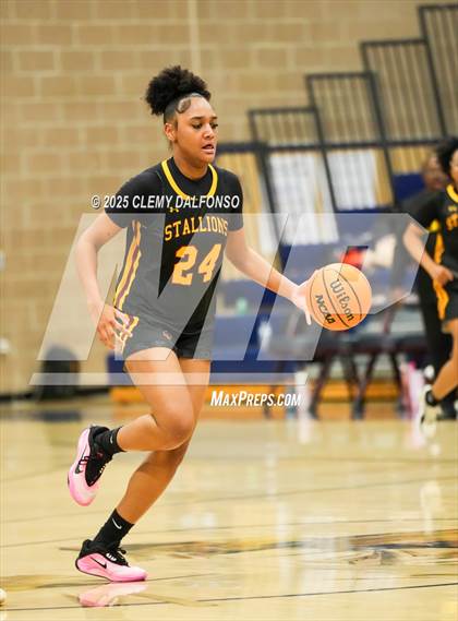 Thumbnail 2 in Sierra vs Dakota Ridge (Dakota Ridge Varsity Tournament) photogallery.