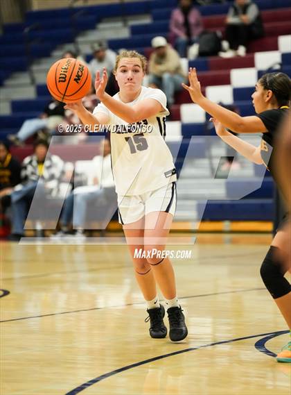 Thumbnail 2 in Sierra vs Dakota Ridge (Dakota Ridge Varsity Tournament) photogallery.