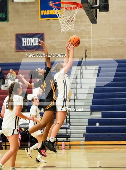 Thumbnail 2 in Sierra vs Dakota Ridge (Dakota Ridge Varsity Tournament) photogallery.