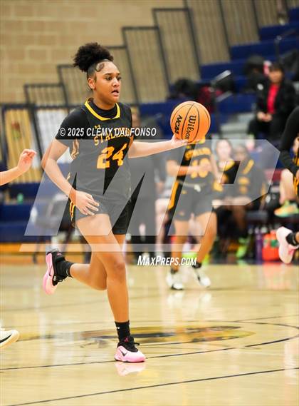 Thumbnail 3 in Sierra vs Dakota Ridge (Dakota Ridge Varsity Tournament) photogallery.