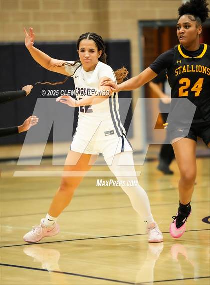 Thumbnail 2 in Sierra vs Dakota Ridge (Dakota Ridge Varsity Tournament) photogallery.