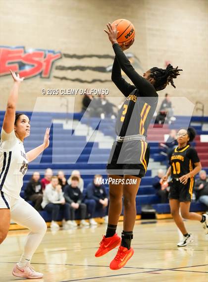 Thumbnail 3 in Sierra vs Dakota Ridge (Dakota Ridge Varsity Tournament) photogallery.