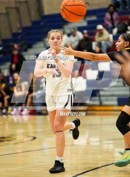 Thumbnail 3 in Sierra vs Dakota Ridge (Dakota Ridge Varsity Tournament) photogallery.