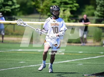 Thumbnail 2 in Masuk @ Daniel Hand (CIAC Class M Quarterfinal) photogallery.