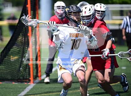 Thumbnail 1 in Masuk @ Daniel Hand (CIAC Class M Quarterfinal) photogallery.