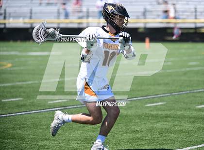 Thumbnail 1 in Masuk @ Daniel Hand (CIAC Class M Quarterfinal) photogallery.