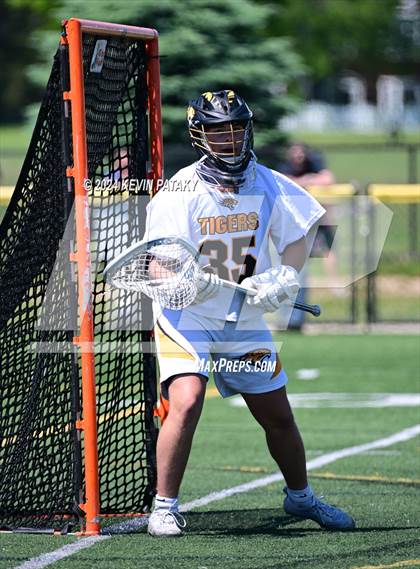 Thumbnail 3 in Masuk @ Daniel Hand (CIAC Class M Quarterfinal) photogallery.