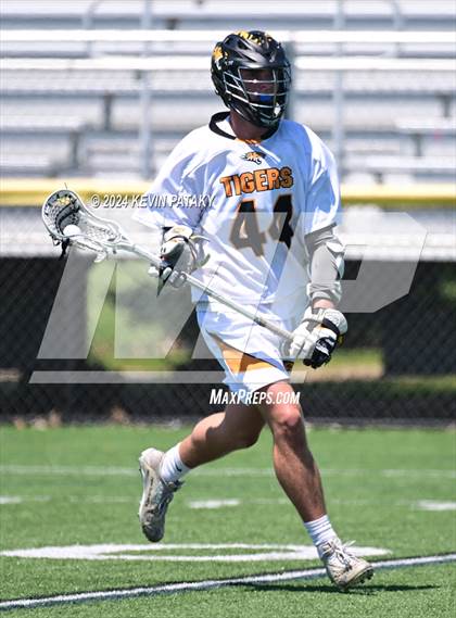 Thumbnail 1 in Masuk @ Daniel Hand (CIAC Class M Quarterfinal) photogallery.