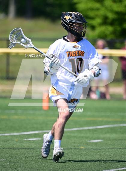 Thumbnail 3 in Masuk @ Daniel Hand (CIAC Class M Quarterfinal) photogallery.
