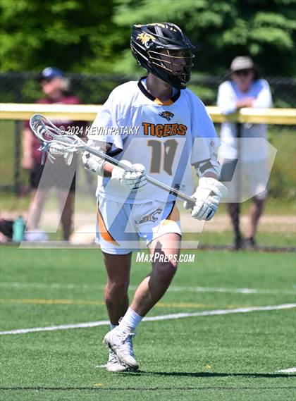 Thumbnail 3 in Masuk @ Daniel Hand (CIAC Class M Quarterfinal) photogallery.
