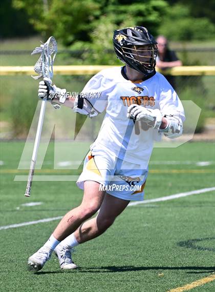 Thumbnail 2 in Masuk @ Daniel Hand (CIAC Class M Quarterfinal) photogallery.