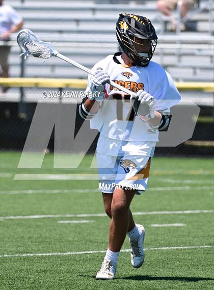 Thumbnail 1 in Masuk @ Daniel Hand (CIAC Class M Quarterfinal) photogallery.