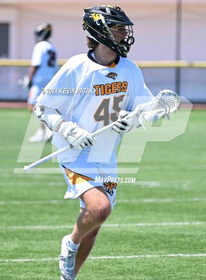 Thumbnail 1 in Masuk @ Daniel Hand (CIAC Class M Quarterfinal) photogallery.