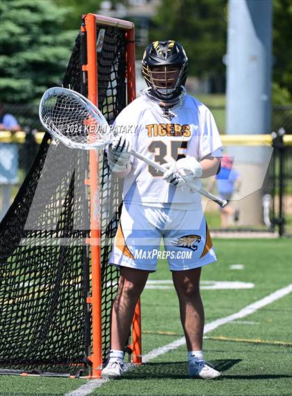 Thumbnail 1 in Masuk @ Daniel Hand (CIAC Class M Quarterfinal) photogallery.