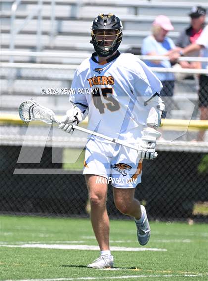 Thumbnail 2 in Masuk @ Daniel Hand (CIAC Class M Quarterfinal) photogallery.