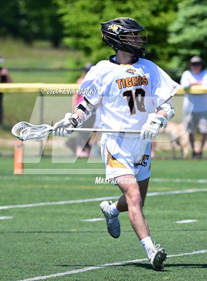 Thumbnail 2 in Masuk @ Daniel Hand (CIAC Class M Quarterfinal) photogallery.