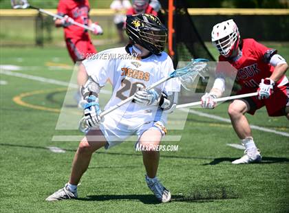 Thumbnail 1 in Masuk @ Daniel Hand (CIAC Class M Quarterfinal) photogallery.