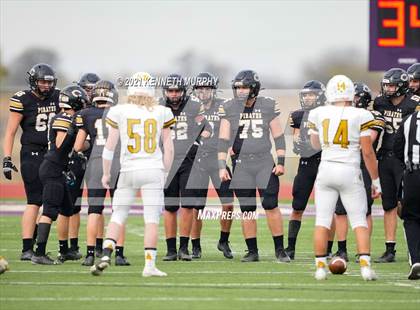 Thumbnail 1 in Crawford vs Italy UIL 2A D1 Regional Playoff photogallery.