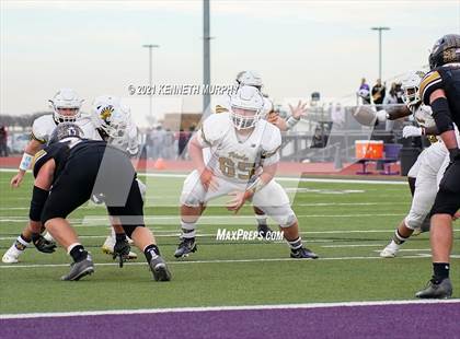 Thumbnail 2 in Crawford vs Italy UIL 2A D1 Regional Playoff photogallery.