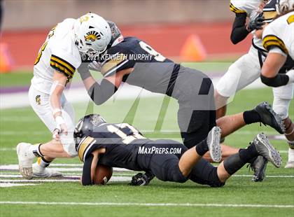 Thumbnail 2 in Crawford vs Italy UIL 2A D1 Regional Playoff photogallery.