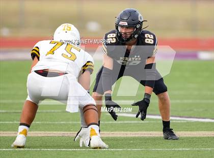 Thumbnail 1 in Crawford vs Italy UIL 2A D1 Regional Playoff photogallery.