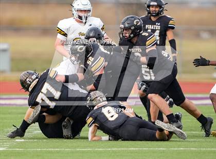 Thumbnail 1 in Crawford vs Italy UIL 2A D1 Regional Playoff photogallery.
