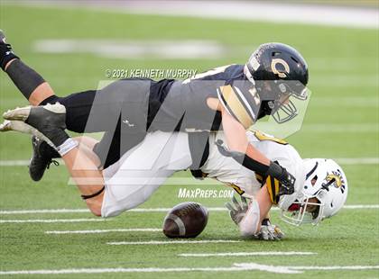 Thumbnail 3 in Crawford vs Italy UIL 2A D1 Regional Playoff photogallery.