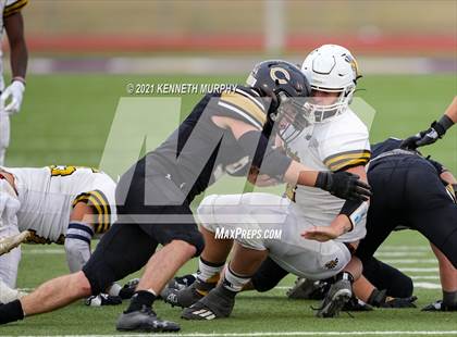 Thumbnail 1 in Crawford vs Italy UIL 2A D1 Regional Playoff photogallery.