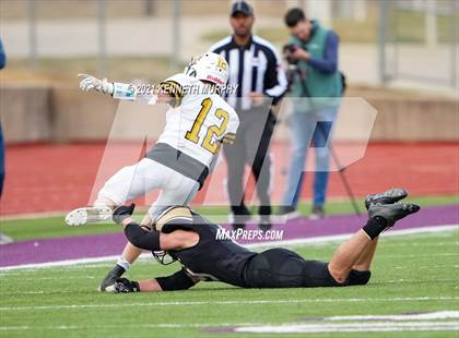 Thumbnail 2 in Crawford vs Italy UIL 2A D1 Regional Playoff photogallery.