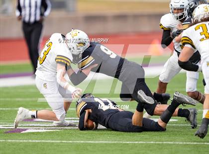 Thumbnail 3 in Crawford vs Italy UIL 2A D1 Regional Playoff photogallery.