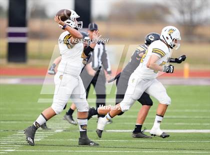 Thumbnail 1 in Crawford vs Italy UIL 2A D1 Regional Playoff photogallery.