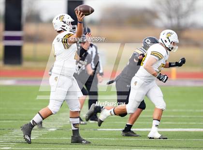 Thumbnail 2 in Crawford vs Italy UIL 2A D1 Regional Playoff photogallery.