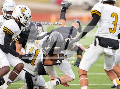 Thumbnail 3 in Crawford vs Italy UIL 2A D1 Regional Playoff photogallery.