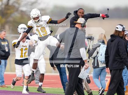 Thumbnail 3 in Crawford vs Italy UIL 2A D1 Regional Playoff photogallery.