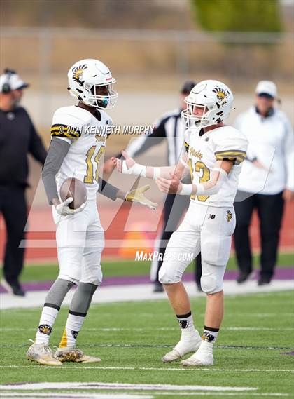 Thumbnail 2 in Crawford vs Italy UIL 2A D1 Regional Playoff photogallery.