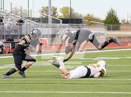 Thumbnail 1 in Crawford vs Italy UIL 2A D1 Regional Playoff photogallery.